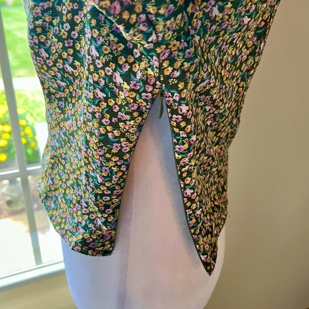 ASTR The Label Olive Lilac Ditsy Floral Puff Sleeve Crop Top - Size S